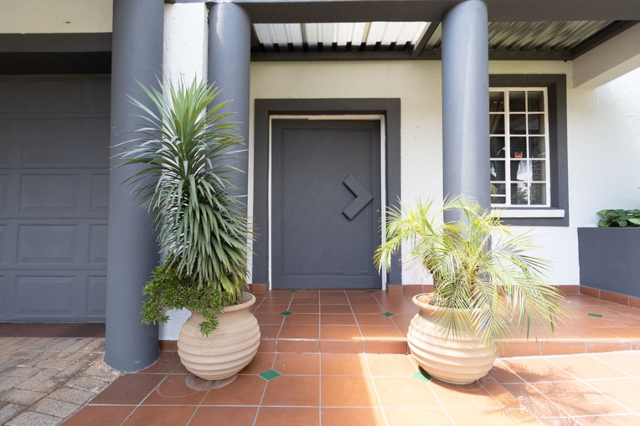 3 Bedroom Property for Sale in Safari Gardens North West